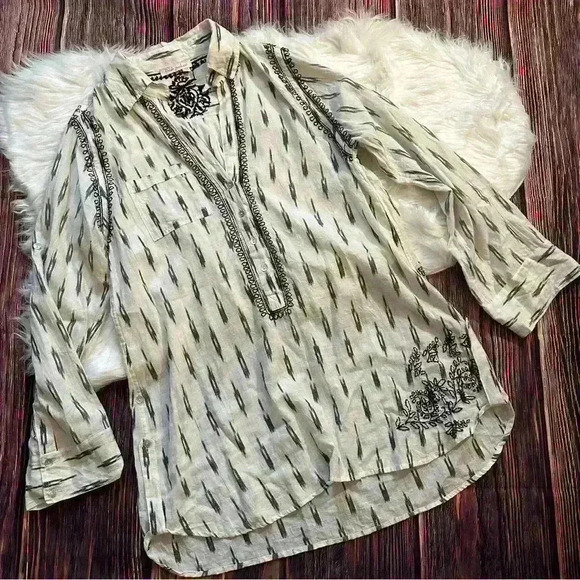 Womens BOHO/Western White/Black/Gray Embroidered Handmade Tunic Top Sz XS/S - Picture 1 of 10